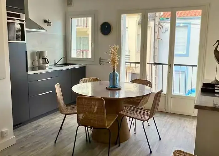 L'escale Sablaise - 5 People - Center